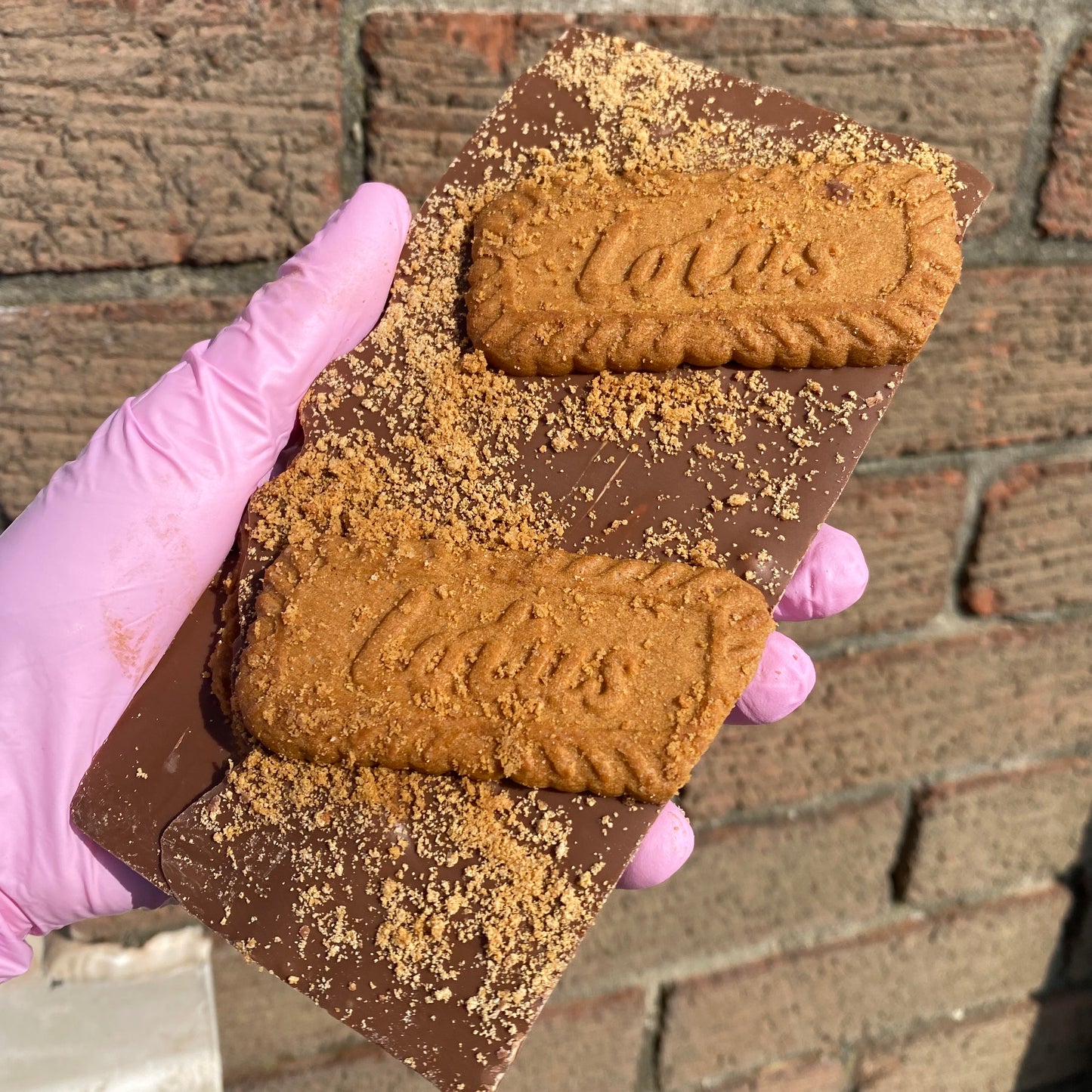 Milk chocolate Biscoff bar