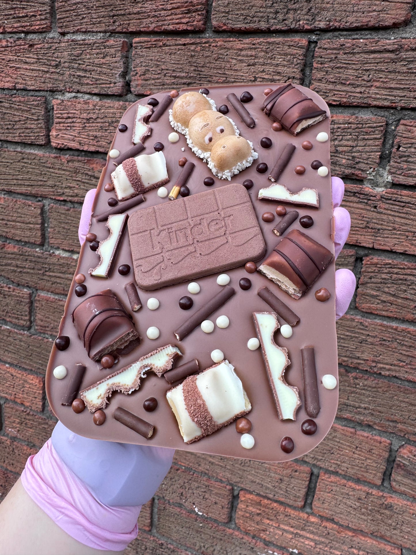 Kinder loaded slab