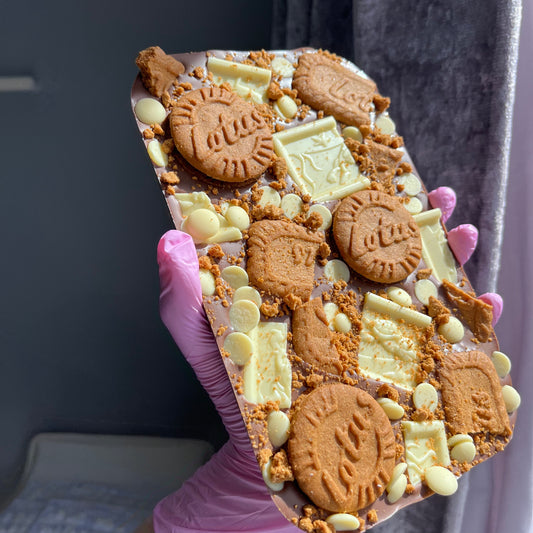 Biscoff & Milkybar loaded slab